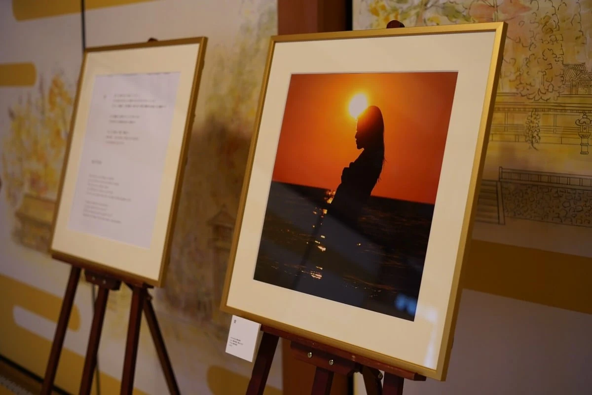 【いのち展】夕陽と海と母子 Size:60cm×60cm